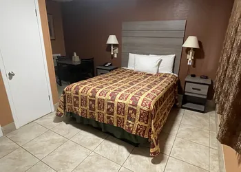 New Corral Motel hotel thumbnail 6
