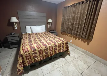 New Corral Motel hotel thumbnail 7