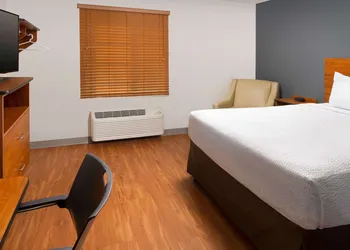 WoodSpring Suites Chicago Darien hotel thumbnail 8