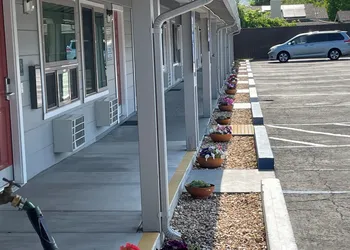 Lark Motel hotel thumbnail 8