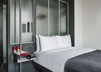 The Robey, Chicago, a Member of Design Hotels hotel thumbnail 7