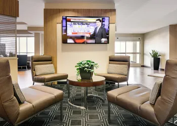 Towneplace Suites Kansas City Airport hotel thumbnail 2