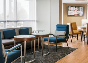 Towneplace Suites Kansas City Airport hotel thumbnail 3