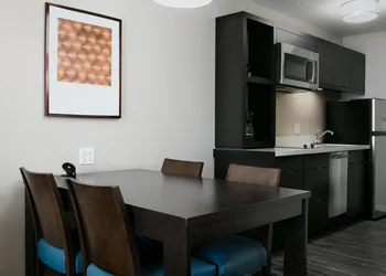 Towneplace Suites Kansas City Airport hotel thumbnail 6
