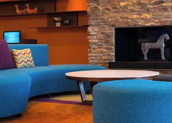 Fairfield Inn and Suites by Marriott Akron Stow hotel thumbnail 2