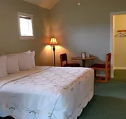 Spruce Lane Lodge and Cottages hotel detail image 3