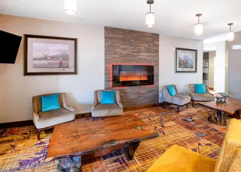 La Quinta Inn & Suites by Wyndham Durango hotel thumbnail 2