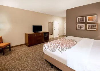 La Quinta Inn & Suites by Wyndham Durango hotel thumbnail 5
