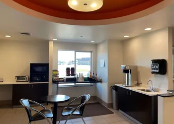 Baymont by Wyndham Williston hotel thumbnail 3