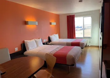 Baymont by Wyndham Williston hotel thumbnail 7