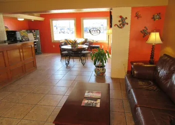 El Patio Inn hotel thumbnail 2