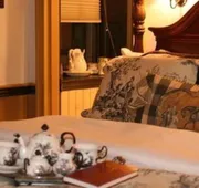Fallen Tree Farm Bed & Breakfast hotel detail image 3