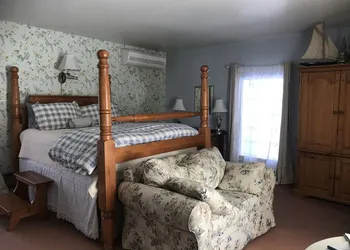 Fallen Tree Farm Bed & Breakfast hotel thumbnail 7