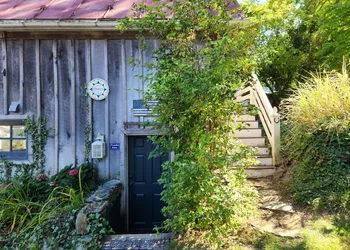 Lily Garden Bed and Breakfast hotel thumbnail 2