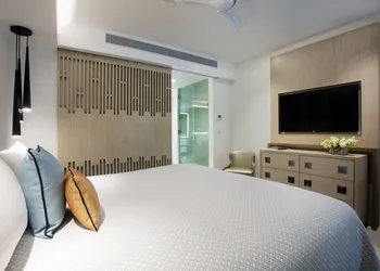 H2O Suites - Adults Only hotel thumbnail 4