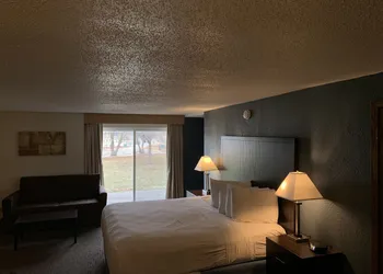 AmericInn by Wyndham La Crosse Riverfront-Conference Center hotel thumbnail 5