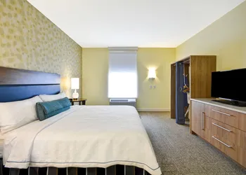 Home2 Suites by Hilton Dallas Addison hotel thumbnail 5