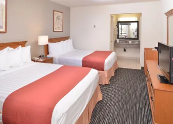 Pleasant Inn hotel thumbnail 8