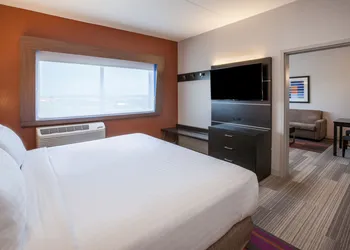 Holiday Inn Express & Suites Indianapolis NE - Noblesville by IHG hotel thumbnail 6