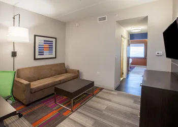 Holiday Inn Express & Suites Indianapolis NE - Noblesville by IHG hotel thumbnail 8