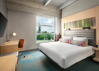 Aloft by Marriott Miami Airport hotel thumbnail 3
