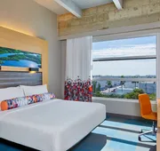 Aloft by Marriott Miami Airport hotel detail image 7