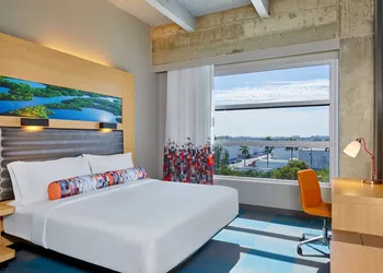 Aloft by Marriott Miami Airport hotel thumbnail 7