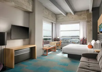 Aloft by Marriott Miami Airport hotel thumbnail 8