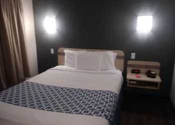 Red Lion Inn & Suites Butte hotel thumbnail 6