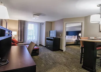 Staybridge Suites Marquette by IHG hotel thumbnail 5