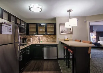 Staybridge Suites Marquette by IHG hotel thumbnail 7