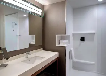 Courtyard by Marriott Schenectady at Mohawk Harbor hotel thumbnail 8
