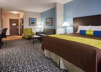 Best Western Plus Lonestar Inn & Suites hotel thumbnail 4