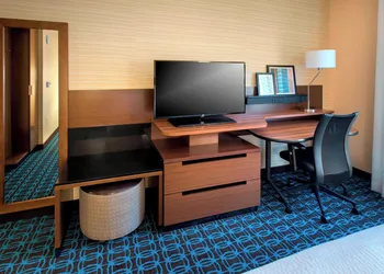 Fairfield Inn and Suites by Marriott Syracuse Carrier Circle hotel thumbnail 3