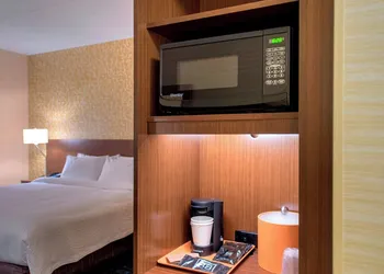 Fairfield Inn and Suites by Marriott Syracuse Carrier Circle hotel thumbnail 7