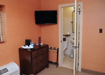 The Beaumont Inn hotel thumbnail 4