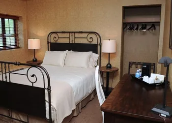 The Beaumont Inn hotel thumbnail 6