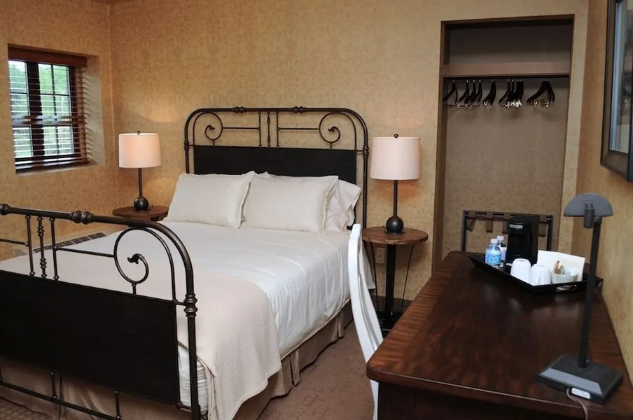 The Beaumont Inn hotel detail image 6