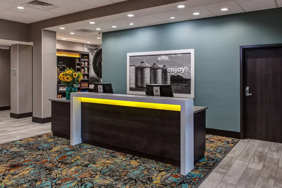 Hampton Inn & Suites Wichita/Airport hotel detail image 2