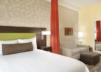 Home2 Suites by Hilton Charlotte Airport hotel thumbnail 4