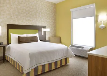 Home2 Suites by Hilton Charlotte Airport hotel thumbnail 5