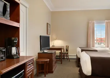 Stanton Suites Hotel Yellowknife hotel thumbnail 7
