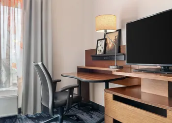 Fairfield Inn & Suites by Marriott Alexandria hotel thumbnail 3