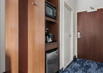 Fairfield Inn & Suites by Marriott Alexandria hotel thumbnail 8
