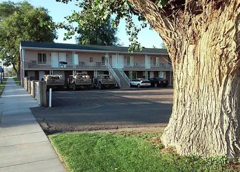 Gunnison Inn hotel thumbnail 3