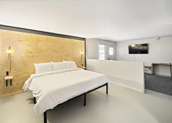The Brooks Motel hotel thumbnail 2