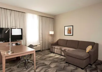 Hampton Inn & Suites by Hilton Thunder Bay hotel thumbnail 8
