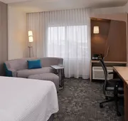 Courtyard by Marriott Toledo North hotel detail image 5