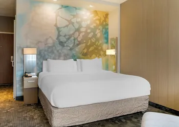 Courtyard by Marriott Toledo North hotel thumbnail 6