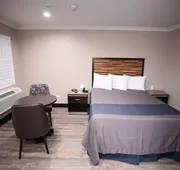 Diamond Bell Inn & Suites hotel detail image 7
